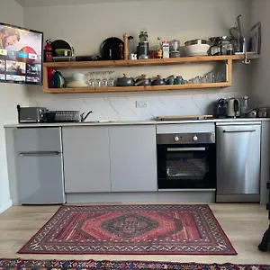 Good Vibes , Christchurch (Dorset) United Kingdom